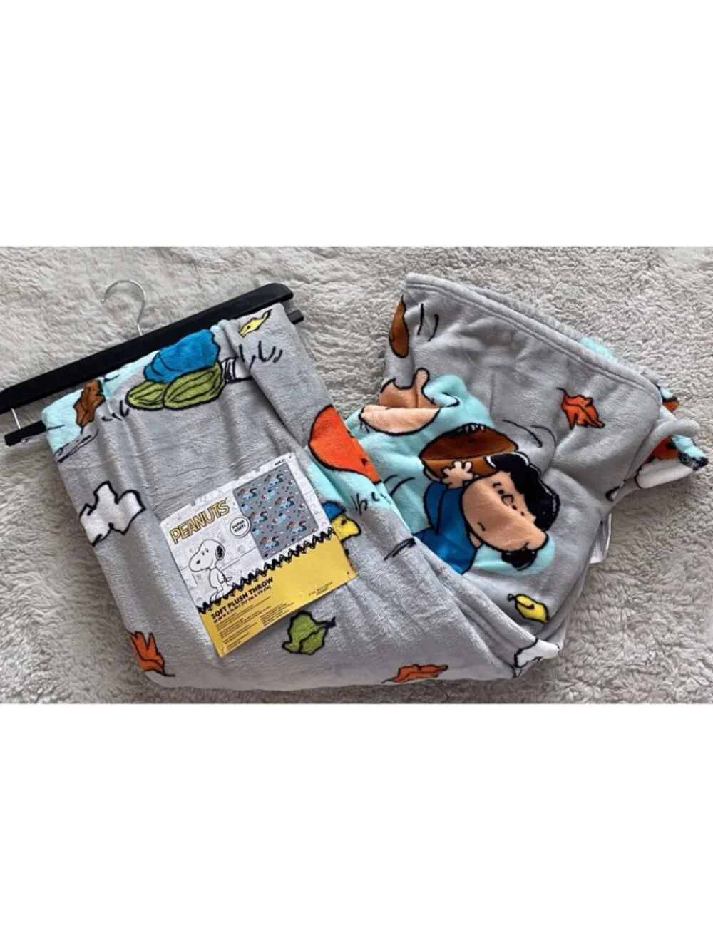 Peanuts Snoopy Charlie Brown Lucy Woodstock Fall Football Throw Blanket 50”x70”